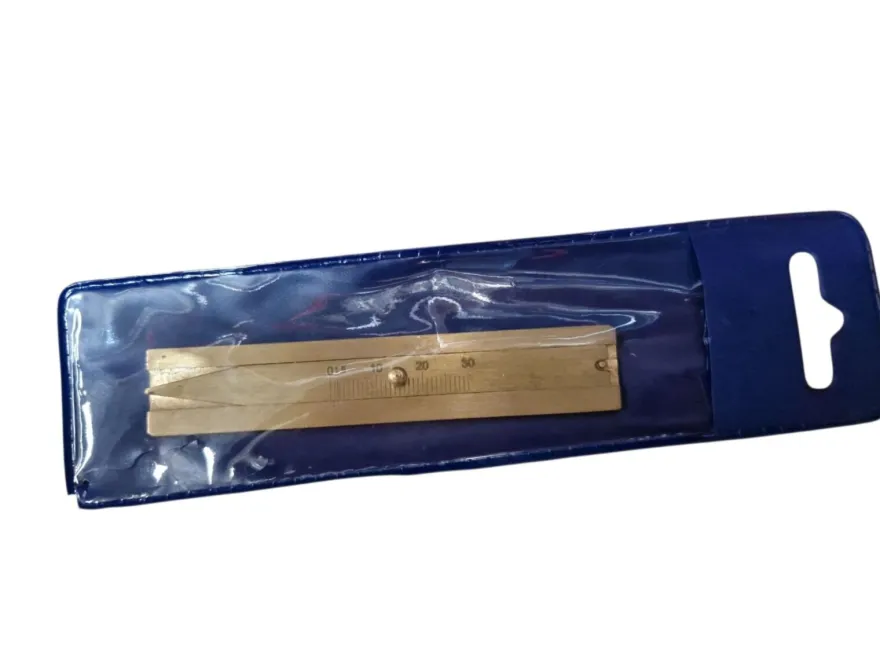 Miernik głębokości bieżnika opon (głębokościomierz) mosiężny, 0–30 mm Rema Tip Top w etui